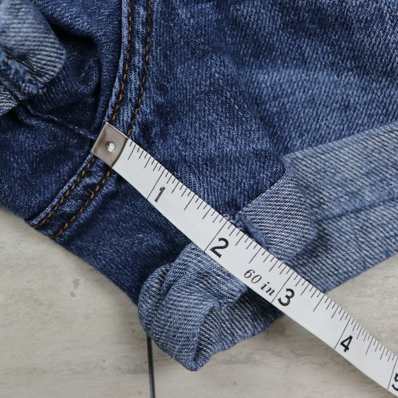 Abercrombie & Fitch Button Fly Distressed Shorts - Picture 4 of 10